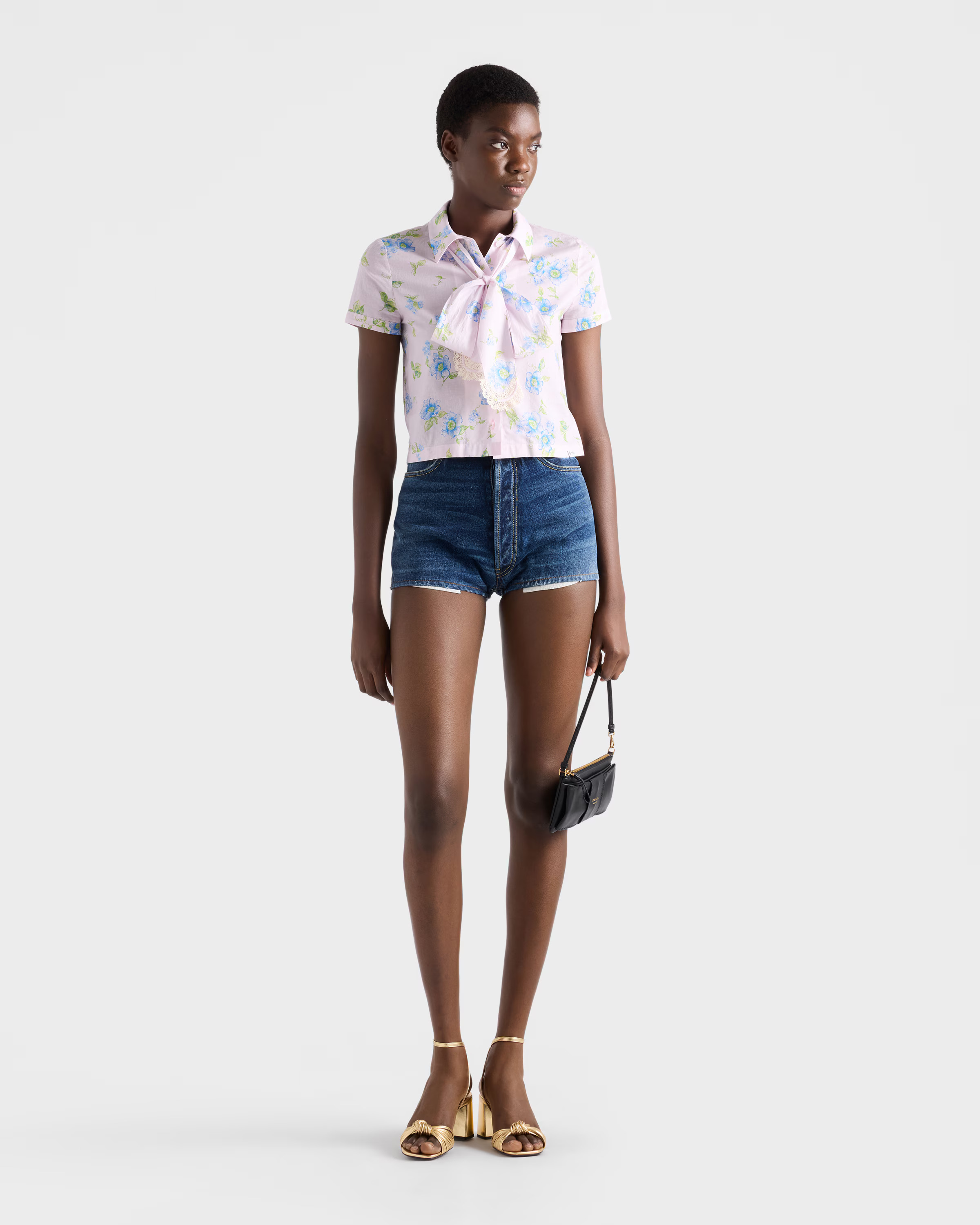 Floral print batiste shirt — zdjęcie w galerii